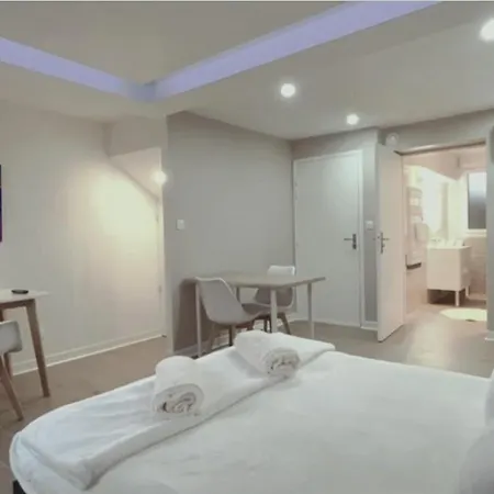 Les Fontaines D'o * Castelnau-dʼEstrétefonds