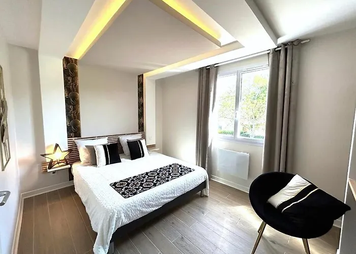 Les Fontaines D'o * Кастельно-д’Эстретефон